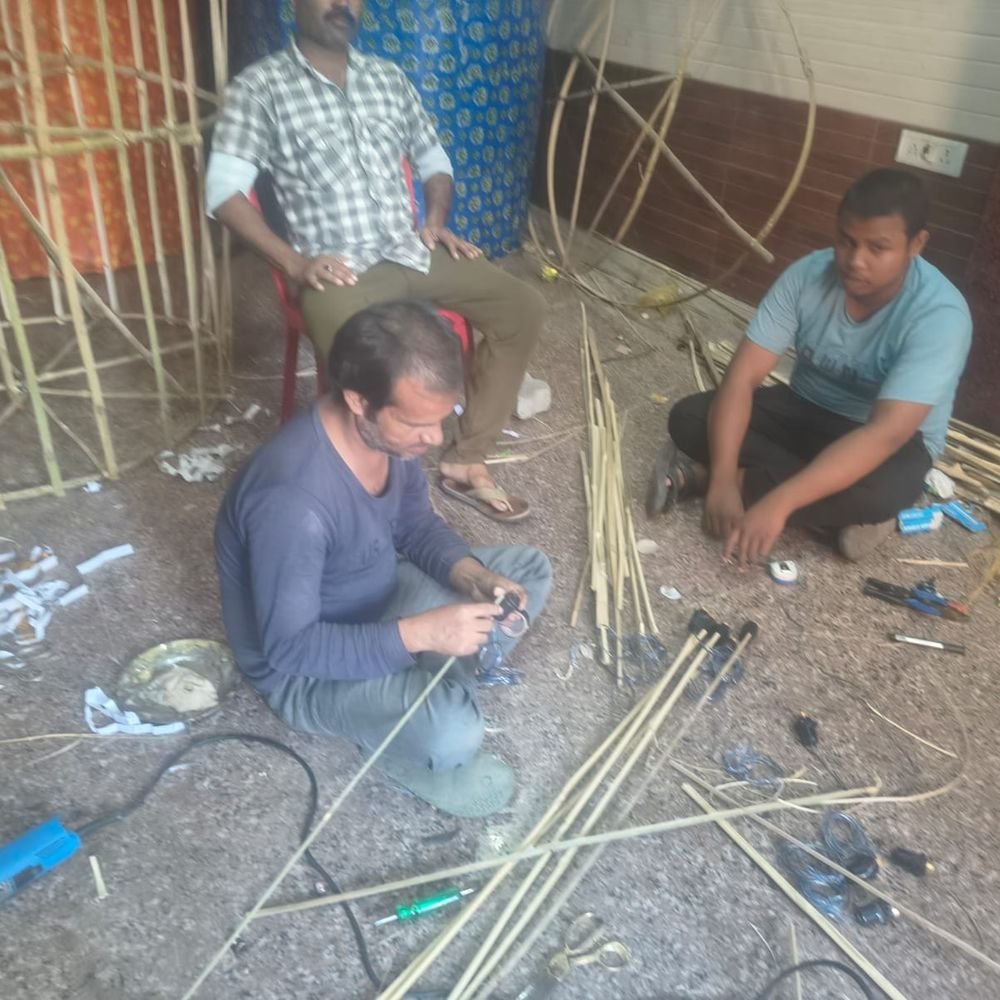 तीन पीढ़ियों से रावण का पुतला बना रहा मुस्लिम परिवार:बाराबंकी में इमाम हुसैल बोले- तीन पीढ़ियों से यही काम रहे, हर त्योहार में शामिल होते हैं
