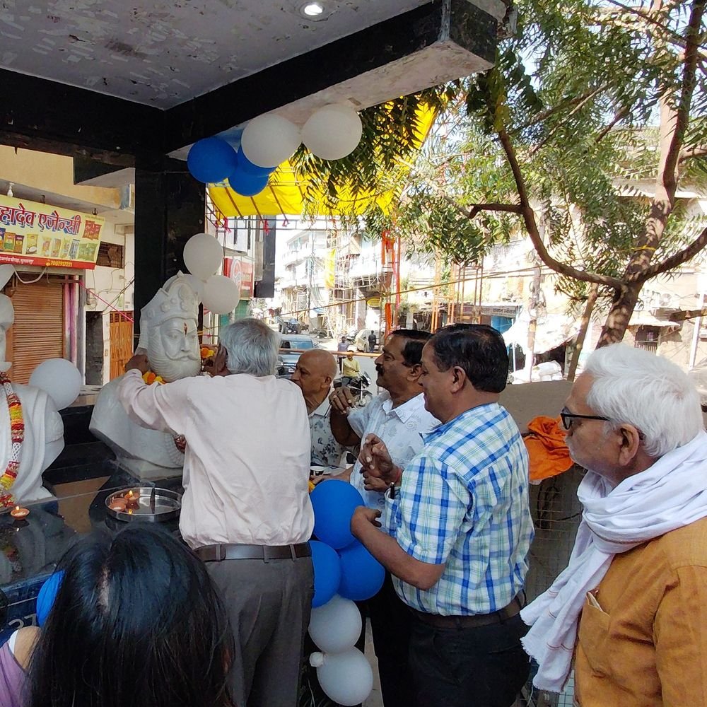 सुलतानपुर में महाराजा अग्रसेन जयंती मनाई:वक्ताओं ने 'एक ईंट-एक रुपया' के सिद्धांत को बताया समरसता का प्रतीक