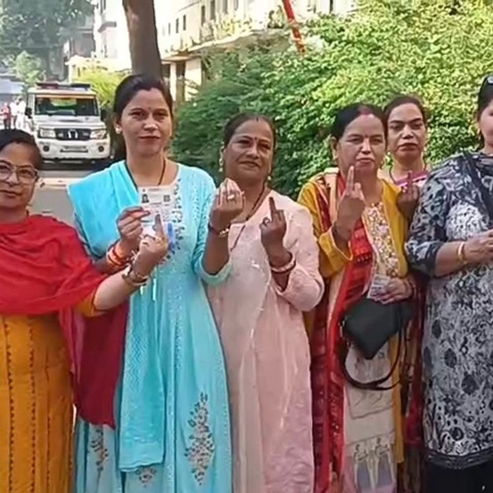 मुजफ्फरनगर में कड़ी सुरक्षा के बीच MLC चुनाव का मतदान:पूर्व केंद्रीय मंत्री संजीव बालियान और राज्यमंत्री कपिलदेव ने भी डाला वोट