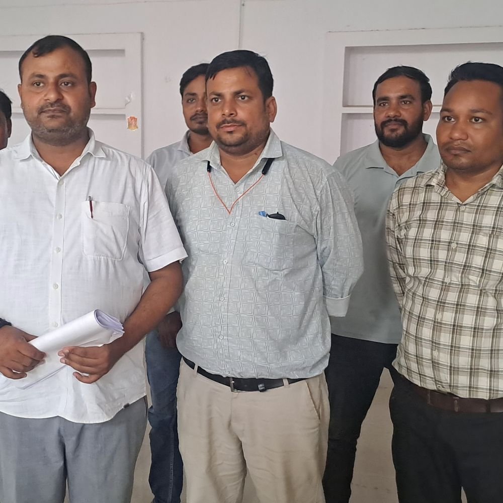 10 मांगों को लेकर लेखपालों का आंदोलन:बलरामपुर में 24 अक्टूबर से अनिश्चितकालीन धरना-प्रदर्शन