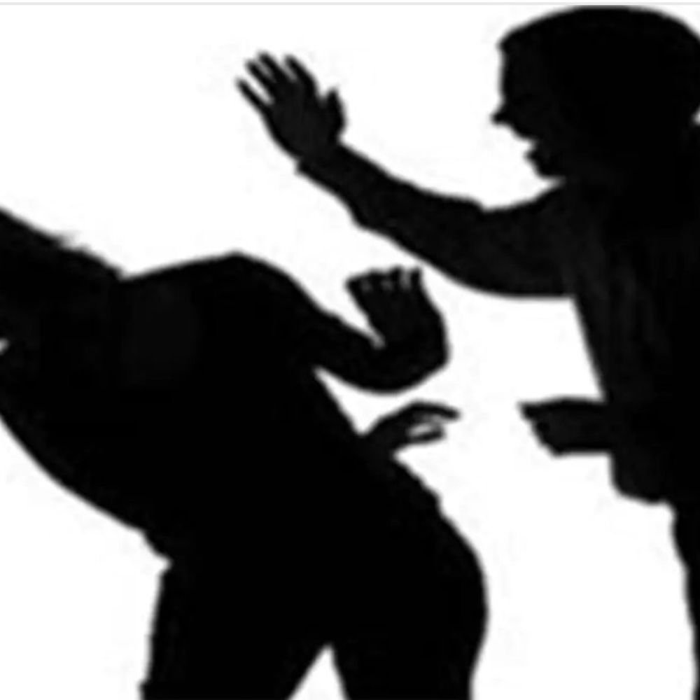 सहारनपुर में विवाहिता से 5 लाख मांगे:नहीं देने पर बच्चों समेत घर से निकाला, जेठ पर अश्लील हरकतों का आरोप