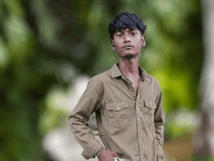 सुलतानपुर में खाई में बाइक गिरने से 3 की मौत:अमेठी में एक ही गांव के पड़ोसी थे तीनों युवक, सटरिंग का काम करने गए थे