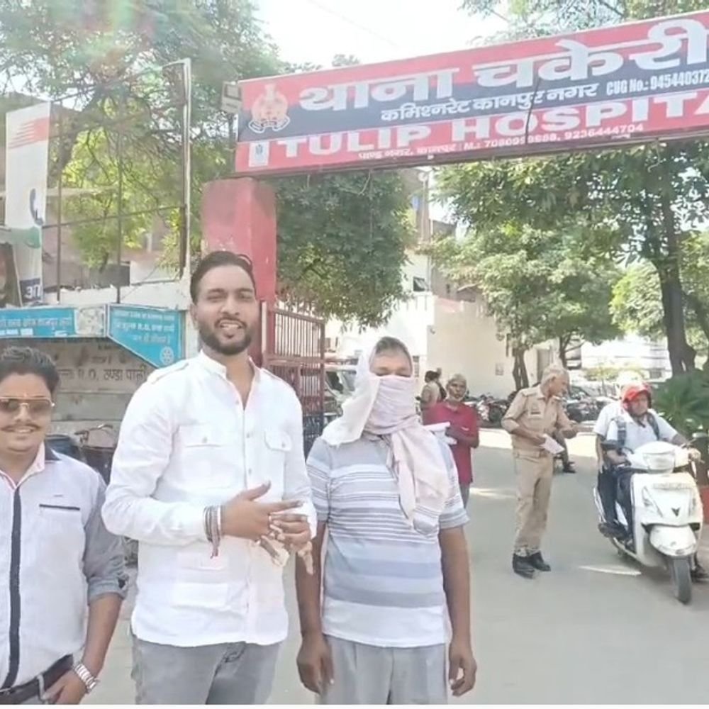 घर छोड़ने के बहाने ई-रिक्शा ड्राइवर ने छेड़खानी की:नाबालिग छात्रा से सुनसान जगह पर वारदात, विरोध करने पर जान से मारने की धमकी; FIR