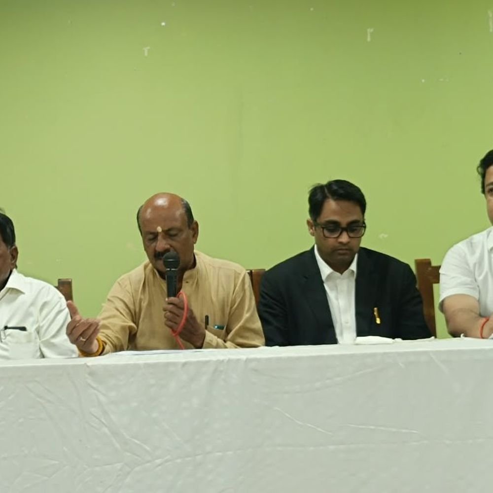 प्रयागराज में 1 नवंबर को चित्रगुप्त शोभायात्रा निकलेगी:बाइक रैली में कायस्थ समाज के युवा, महिलाएं और वरिष्ठजन होंगे शामिल