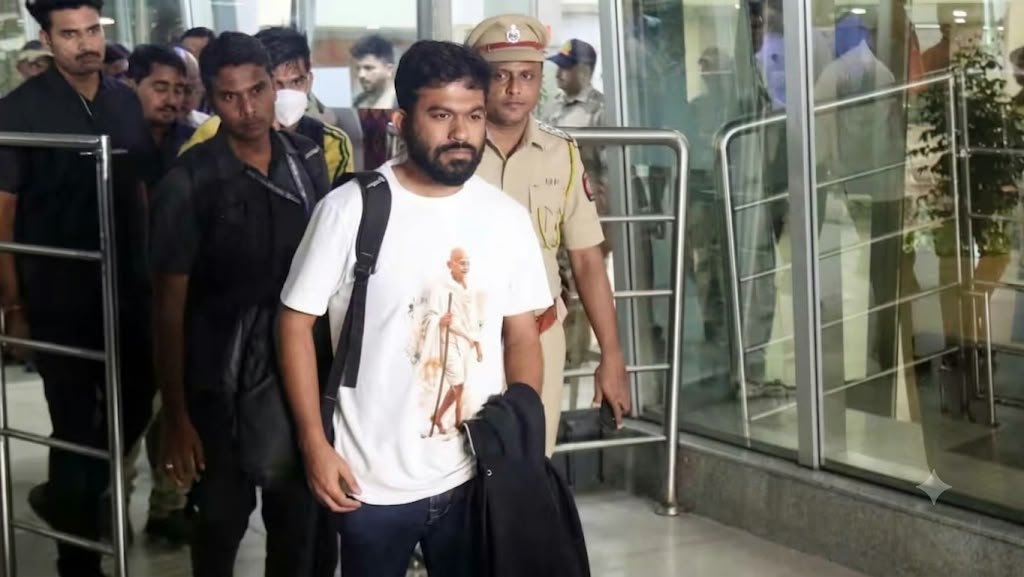 अभिजीत दीपके रिहा, अदालत ने दी सशर्त जमानत