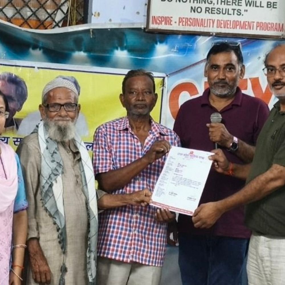 जालौन में काव्य गोष्ठी आयोजित:साहित्यसभा की नई कार्यकारिणी घोषित, कवियों ने प्रस्तुत कीं सुंदर रचनाएं
