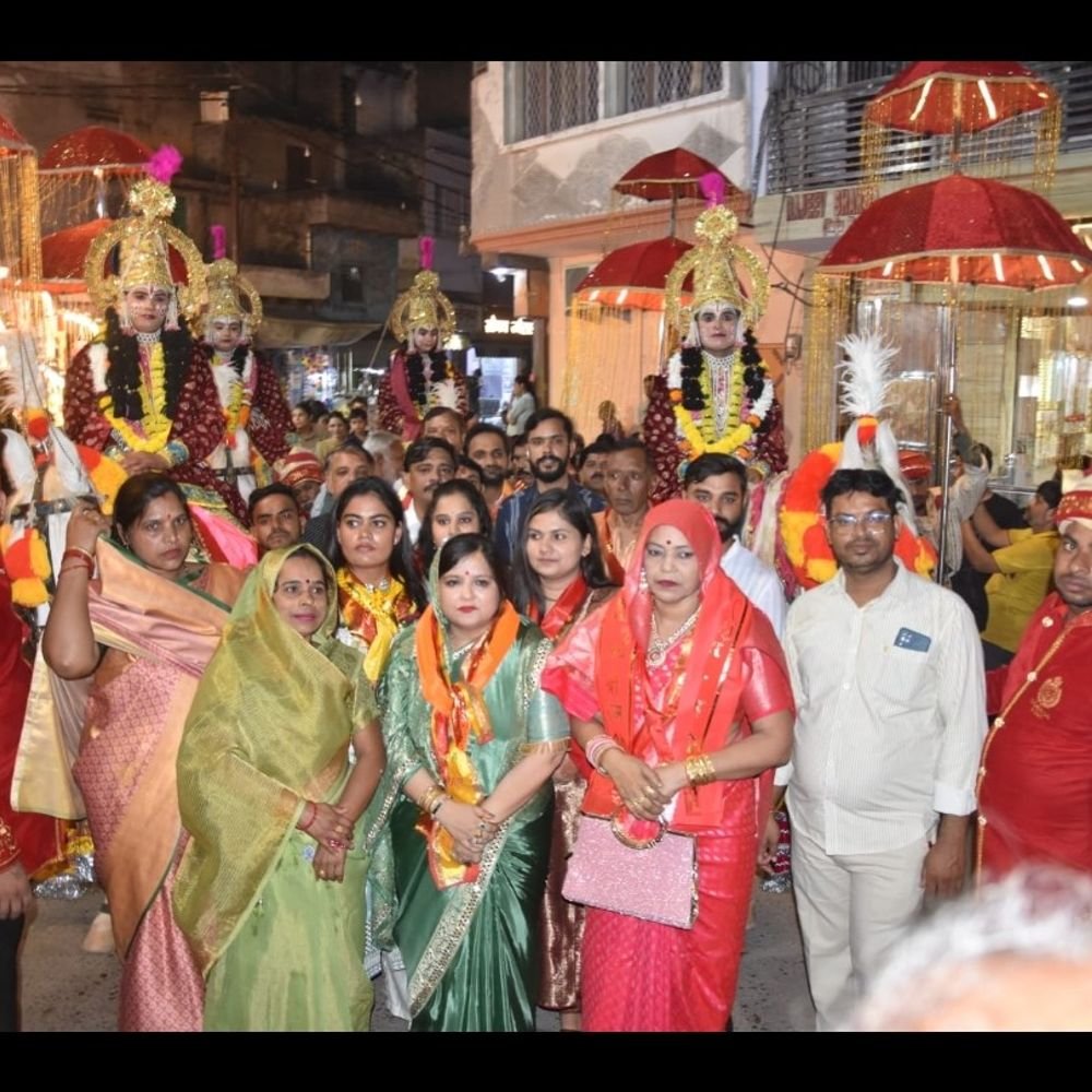 हाथरस में धूमधाम से निकली श्रीराम बरात:चार घोड़ों पर सवार दिखे राम, लक्ष्मण, भरत और शत्रुघ्न के स्वरूप