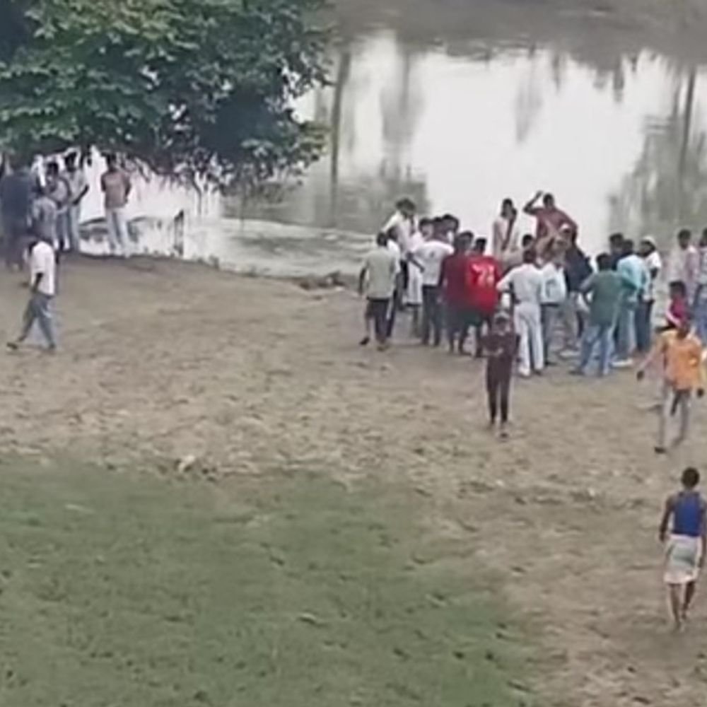 काकोरी में महिला ने नाले में लगाई छलांग:युवक ने कूदकर जान बचाई, अस्पताल से परिजन घर ले गए