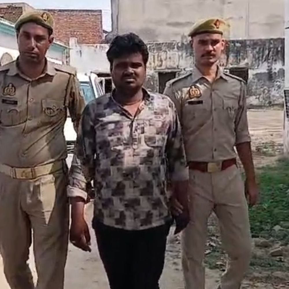 हाथरस में अवैध विस्फोटक सामग्री मामले में एक और गिरफ्तार:अब तक 2 गिरफ्तार और 3 फरार, 83 लाख की विस्फोटक सामग्री बरामद