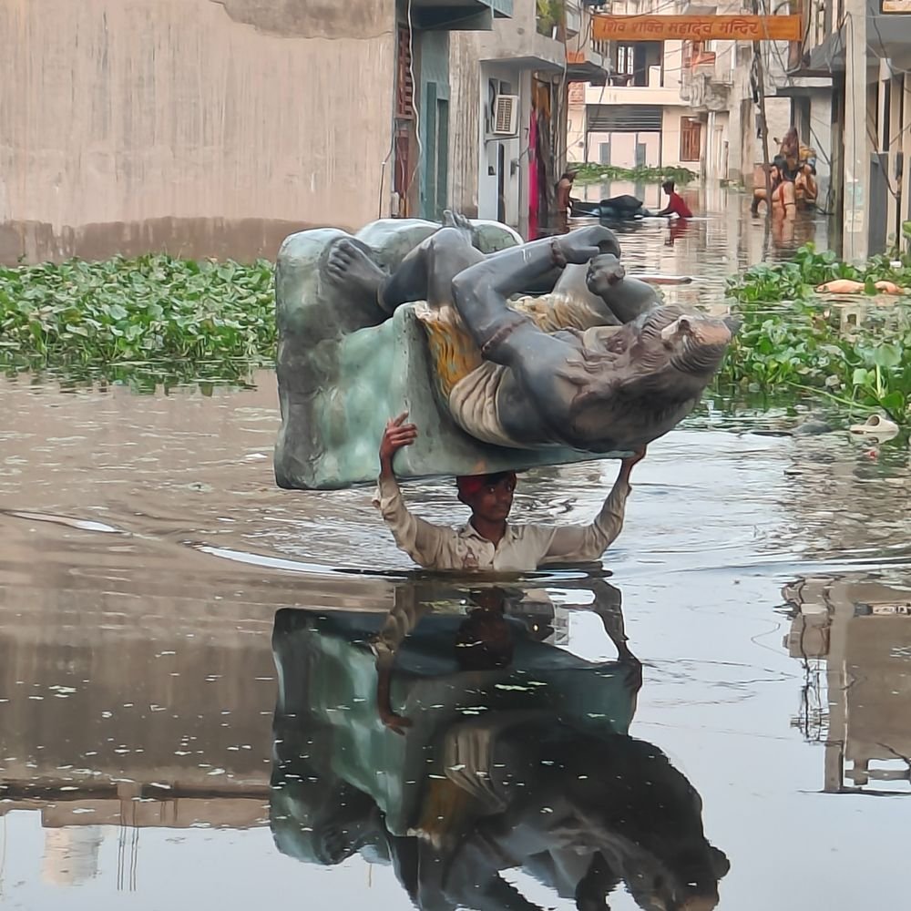 लखनऊ फैजुल्लागंज का राजनाथ सिंह आज करेंगे दौरा:पीड़ितों में बांटेंगे राहत सामग्री, 17 दिनों से बाढ़ में डूबा है इलाका
