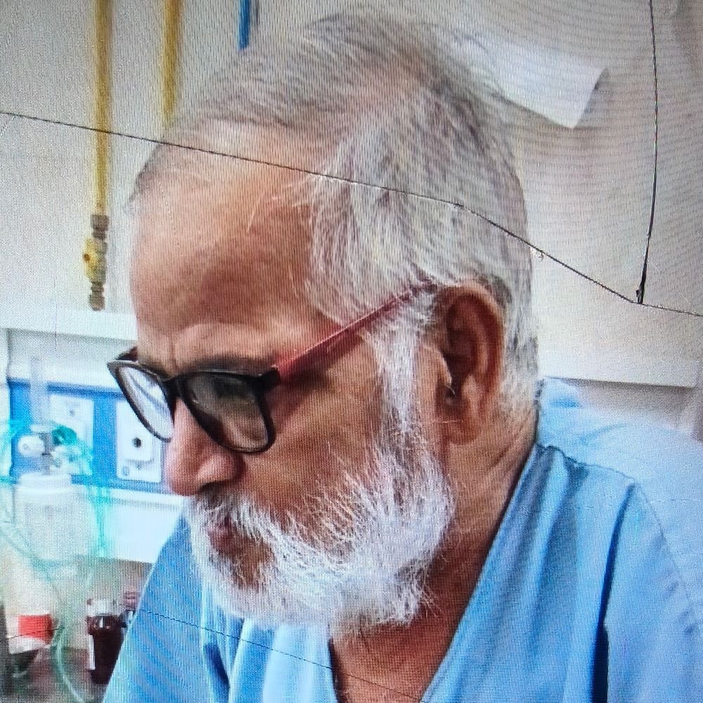 दमा से परेशान रिटायर्ड टेक्नीशियन ने ट्रेन कटकर जान दी:गोविंदपुरी स्टेशन पर दी जान, 2 साल से दमा से थे परेशान
