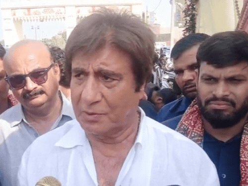 नाना पाटेकर के निधन पर भावुक हुए राज बब्बर:बोले- उनका जाना मेरी व्यक्तिगत क्षति, बेहतरीन कलाकर-दोस्त खो दिया