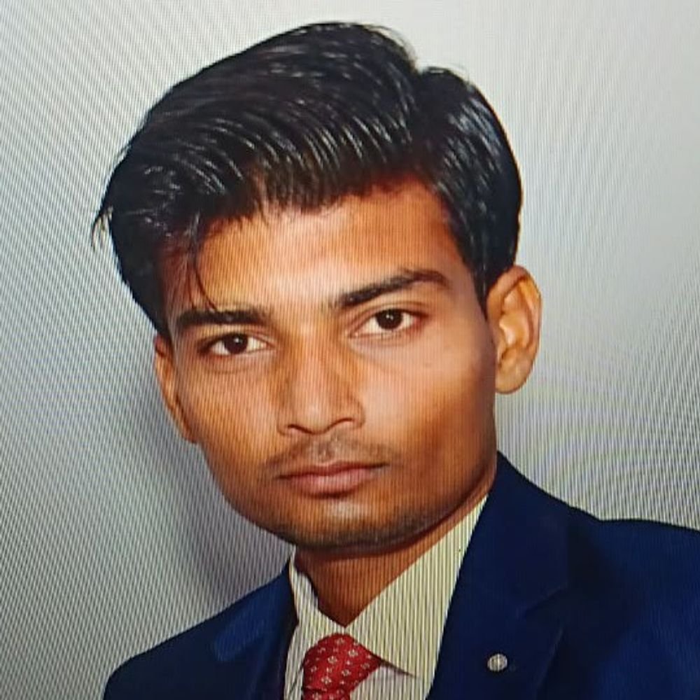 हमीरपुर में युवक ने तालाब में कूदकर जान दी:सुसाइड नोट में लिखा- गलत संगत में पड़ गया, 4 घंटे रेस्क्यू के बाद शव निकाला
