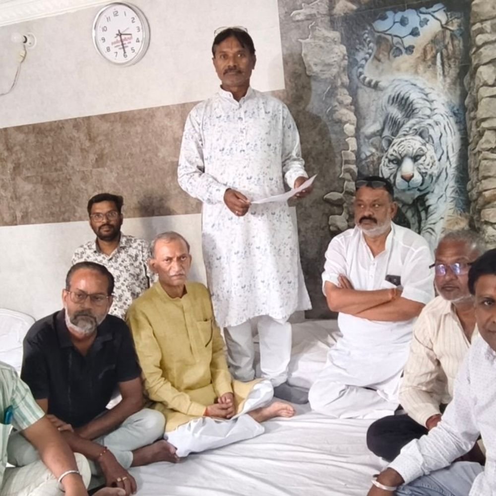 उरई में 107वीं रामलीला की तैयारी:7 से शुरू होगा मंचन, तैयारियों को लेकर समिति ने सौंपी जिम्मेदारियां