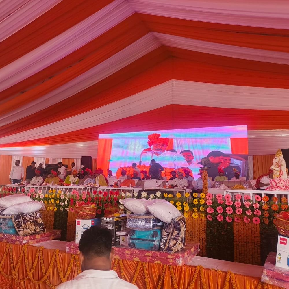सामूहिक विवाह में 400 जोड़ों ने थामा एक-दूजे का हाथ:दूल्हा अमित बोले- घर से शादी करते तो 4-5 लाख रुपए खर्च होते