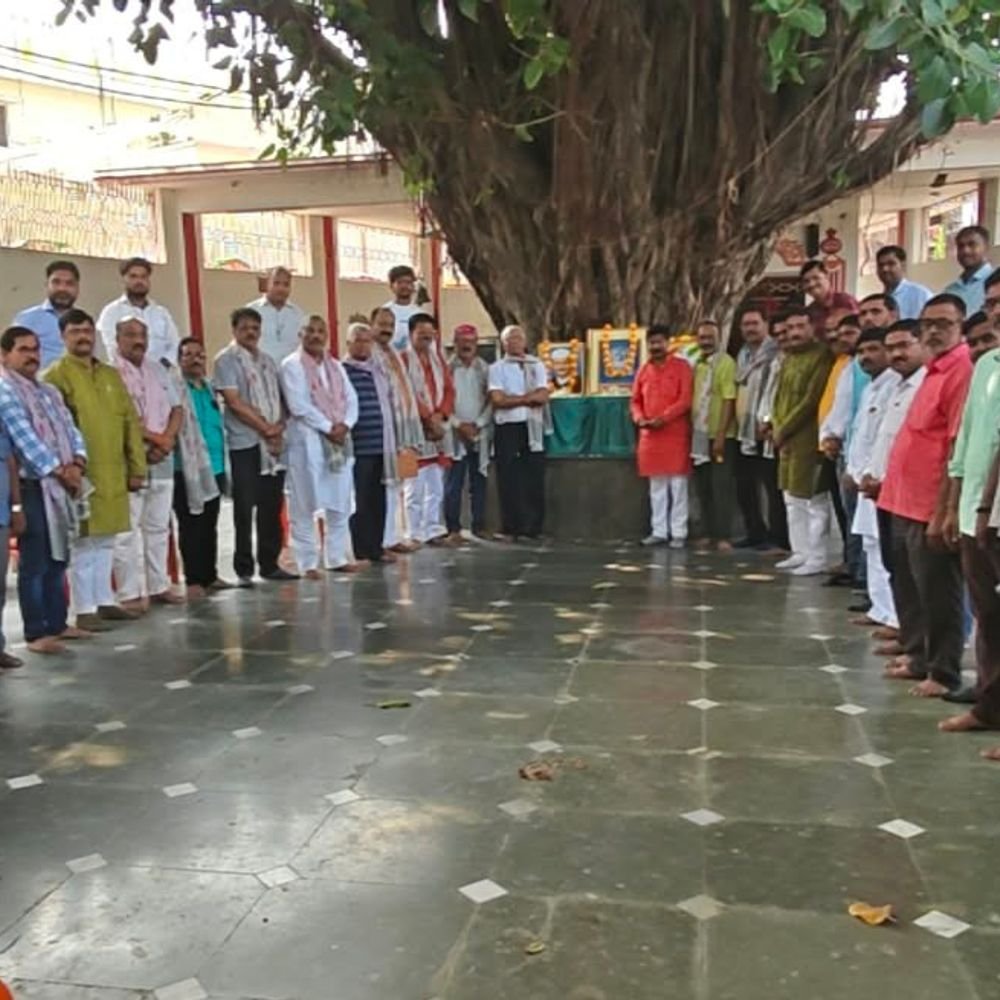 जौनपुर दुर्गा पूजा महासमिति का 48वां स्थापना दिवस मनाया गया:केंद्रीय कार्यालय में संरक्षक मंडल ने विचार रखे
