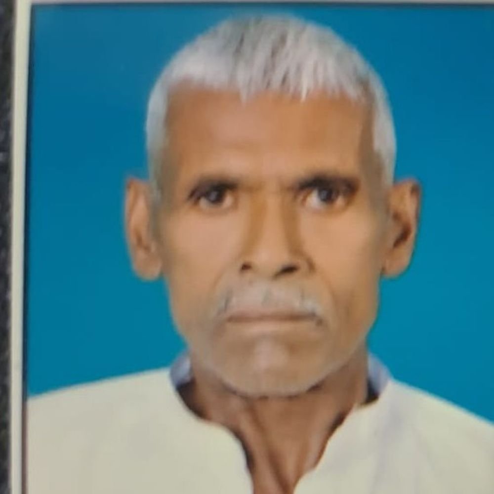 बुलंदशहर में अज्ञात वाहन की टक्कर से दादा-पोते की मौत:गोद भराई से बाइक पर लौट रहा था परिवार, मां बोली- 'मेरी आंखों के सामने संसार लुट गया'