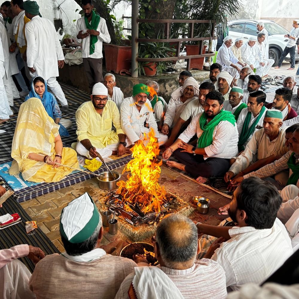 बाबा टिकैत की जयंती पर सिसौली पहुंचे मेरठ के किसान:भाकियू कार्यकर्ताओं ने जिलाध्यक्ष अनुराग चौधरी के नेतृत्व में जाकर किया 51 यूनिट रक्तदान