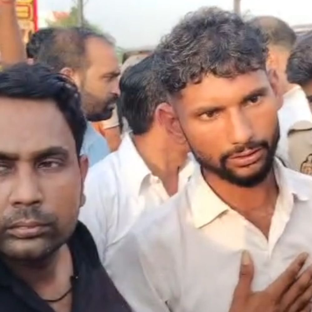 होटल में हिंदू लड़की संग मुस्लिम लड़का मिला, हंगामा:मेरठ में बिना आईडी कमरा देने का आरोप, देह व्यापार की शिकायत
