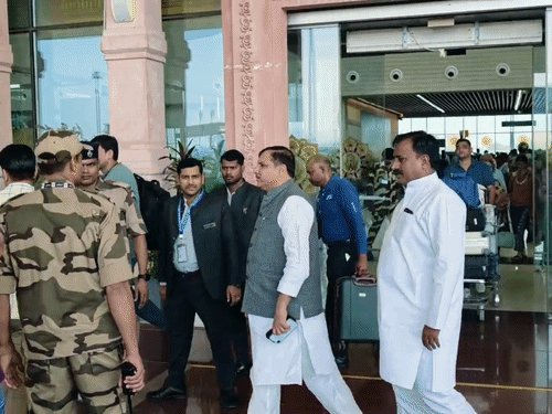 आम आदमी पार्टी के राज्यसभा सांसद संजय सिंह अयोध्या पहुंचे:बोले- चढ़ावा चोरी मे लीपापोती, चंपत राय या अनिल मिश्रा जैसे कथित आरोपियों की गिरफ्तारी नहीं