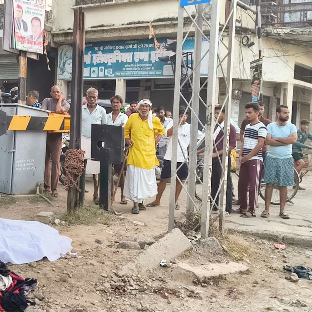 अछल्दा में अमृत भारत ट्रेन से दो युवकों की मौत:एक के हाथ पर 'सांवरिया सरकार' का टैटू मिला