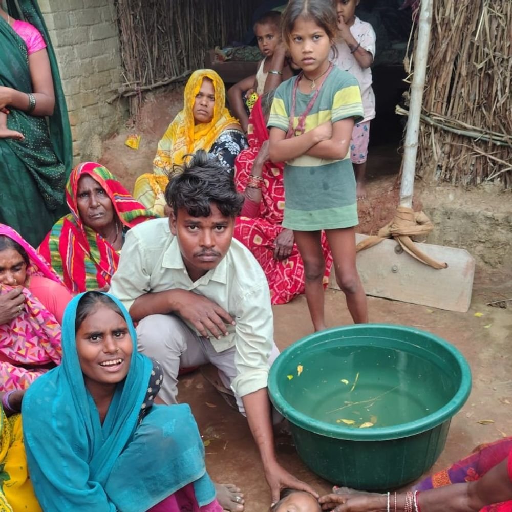 तीन साल की बच्ची पानी के टब में डूबी:कानपुर देहात में मां घर के अंदर खाना बना रही थी, डॉक्टरों ने मृत घोषित किया
