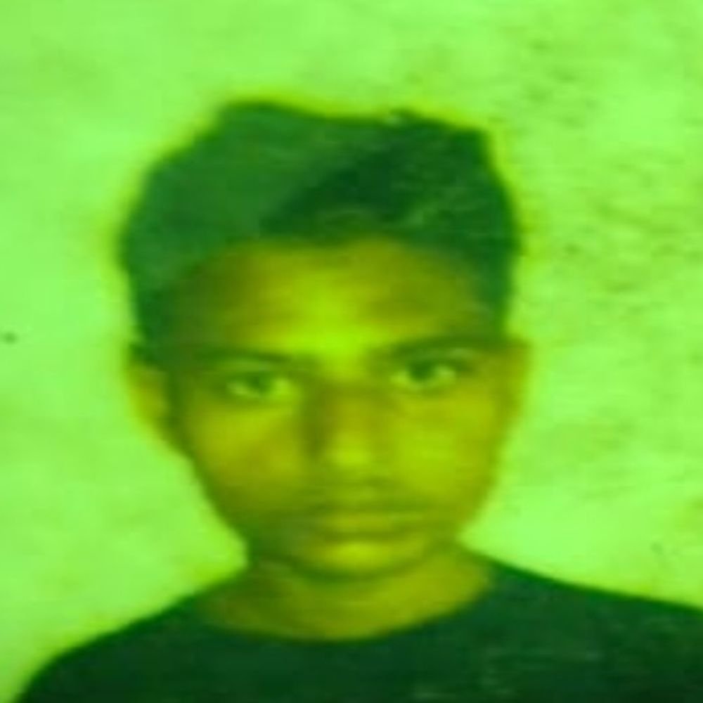 शाहजहांपुर में टैंकर ने बाइक सवार की मौत:टक्कर इतनी तेज थी कि युवक दूर तक घिसटता चला गया, अस्पताल में मृत घोषित