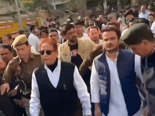 ‘तनखैया’ मामला : आजम खान की याचिका पर मांगा जवाब:हाईकोर्ट ने न्यायालय का अभिलेख तबल किया, सरकार दो हफ्ते में दे जवाब