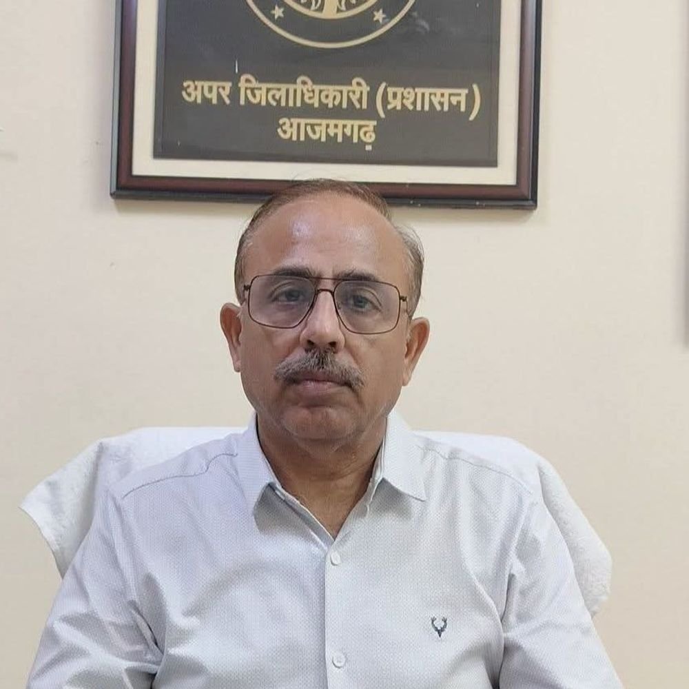 आजमगढ़ के दोनों ADM का ट्रांसफर:एडीएम प्रशासन संजय चावला को झांसी तो ADM वित्त नरेंद्र सिंह को कानपुर, प्रयागराज से राजीव शुक्ला का आजमगढ़ ट्रांसफर