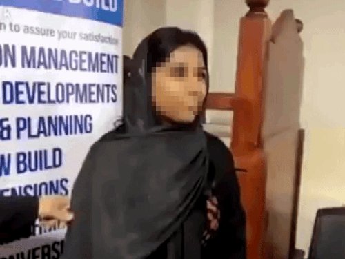 पाकिस्तान में सिख लड़की ने इस्लाम कबूला:बोली- कलमा पढ़कर जन्नत मिल गई, धर्म बदलकर बहुत सुकून मिल रहा, VIDEO सामने आया