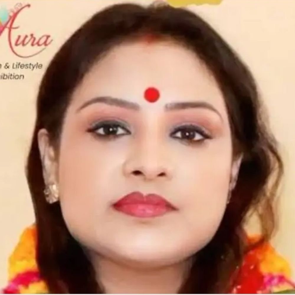 हाथरस पालिकाध्यक्ष श्वेता चौधरी को हाईकोर्ट से राहत:कूड़ा कलेक्शन टेंडर में लापरवाही के आरोपों पर हुई थी कार्रवाई, समर्थकों ने ढोल-नगाड़े बजाकर मनाई खुशी