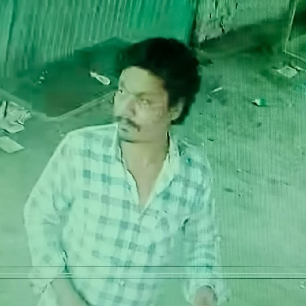 पिता की हत्या का आरोपी 26 घंटे बाद गिरफ्तार:शराब के लिए रुपये ने देने पर बेटे ने मार डाला था, पुलिस कर रही पूछताछ