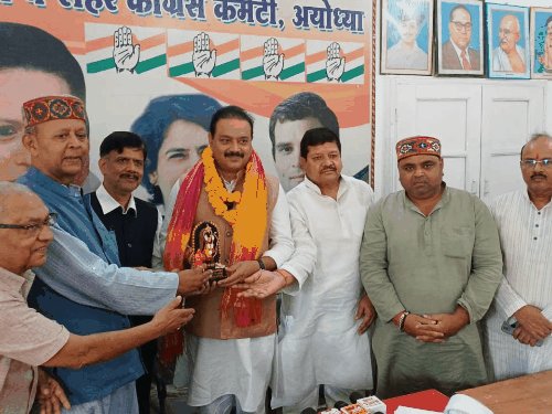 वोट बचाने की लड़ाई दिल्ली से लड़ेगी कांग्रेस:रैली की तैयारी तेज, एक नवंबर को रामलीला मैदान में जुटेंगे कांग्रेस कार्यकर्ता