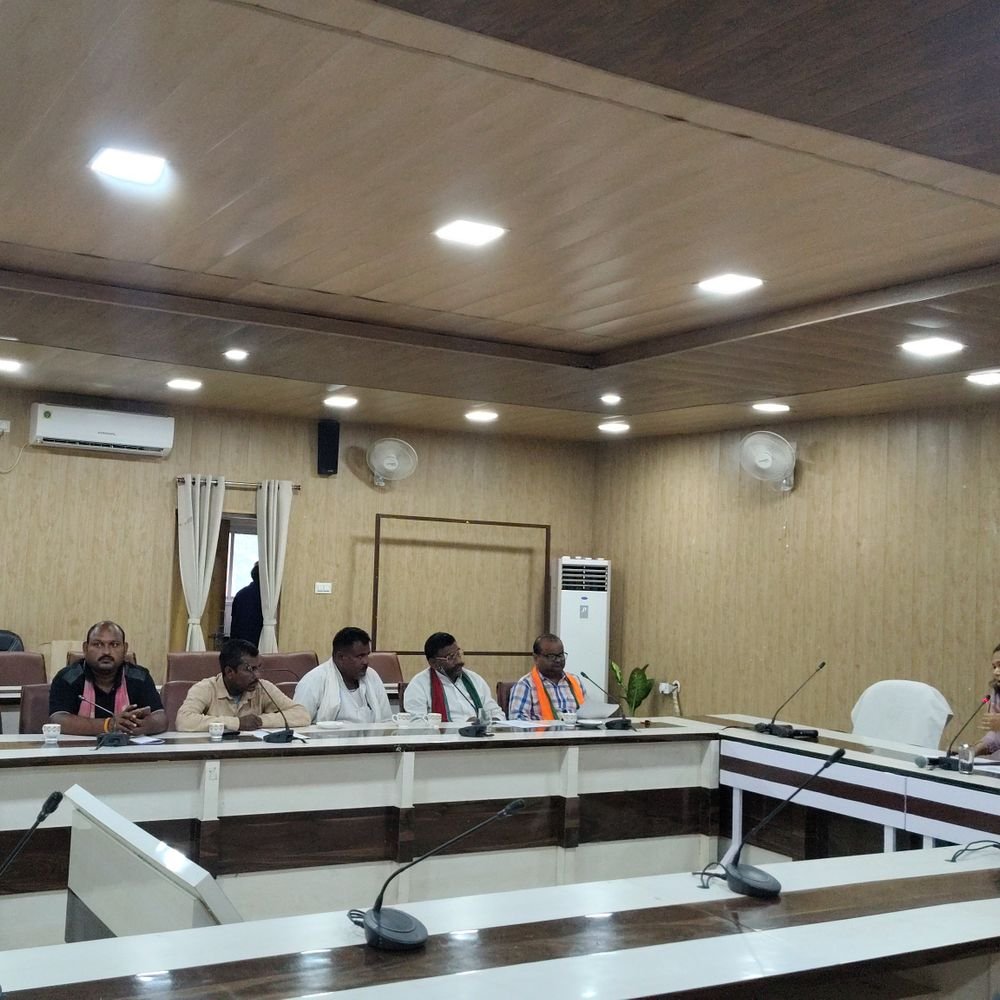 श्रावस्ती में मतदेय स्थलों के पुनर्गठन की प्रक्रिया शुरू:1200 से अधिक मतदाताओं वाले बूथों की होगी जांच, 19 अक्टूबर को जारी होगी प्रारूप सूची