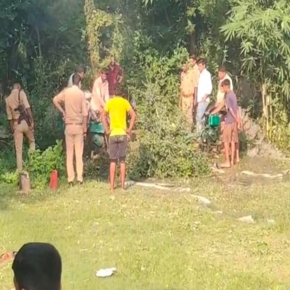 शिक्षक दंपती हत्याकांड में ड्राइवर पर गहराया शक:दो अन्य पर भी शक, पैसों के लालच में हुई हत्या; फुट फुटेज और एक चप्पल से सुलझी गुत्थी