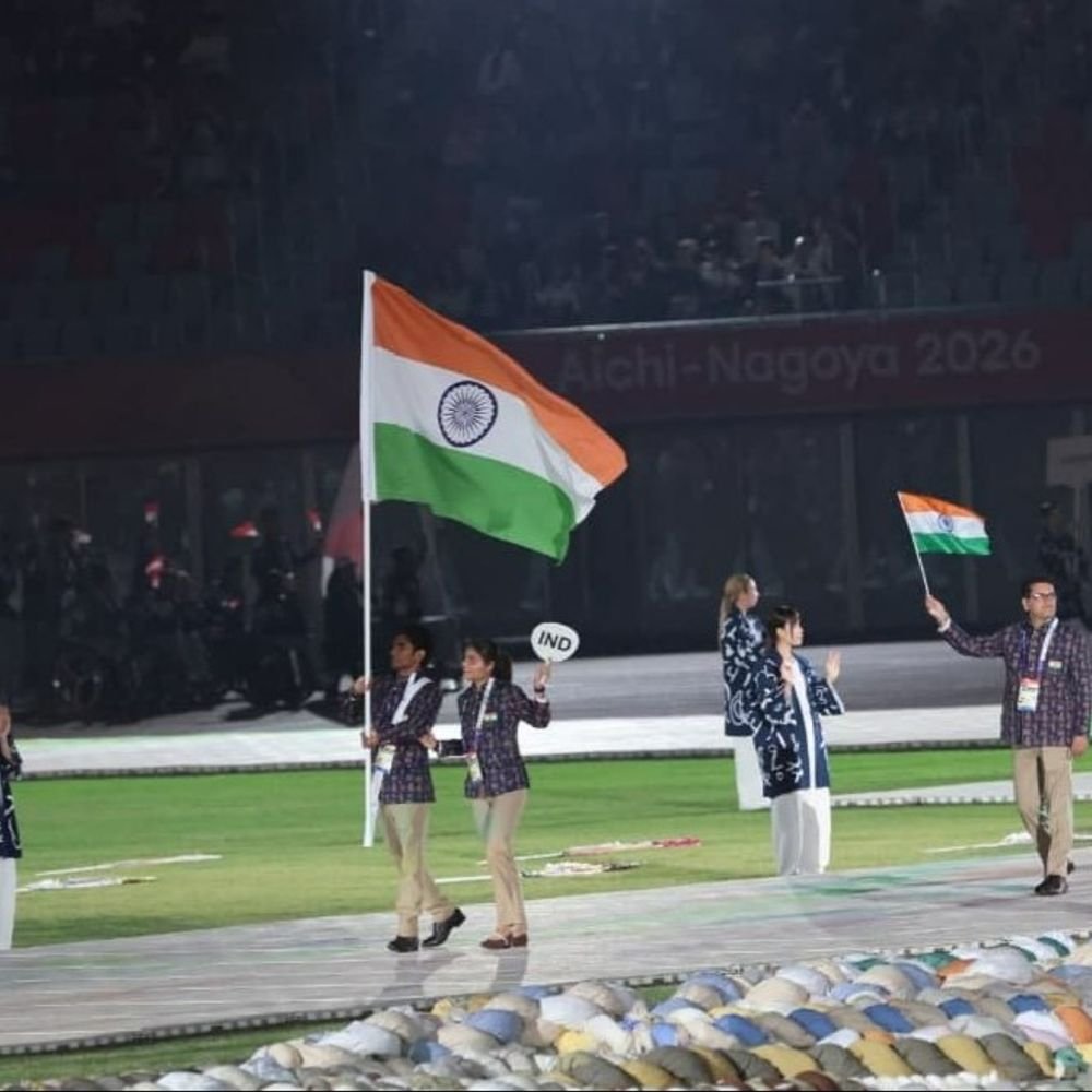 पैरा एशियन गेम्स- ओपनिंग सेरेमनी में प्रमोद-सिमरन ने थामा तिरंगा:भारत के 168 एथलीट लेंगे हिस्सा, 24 अक्टूबर तक चलेंगे खेल