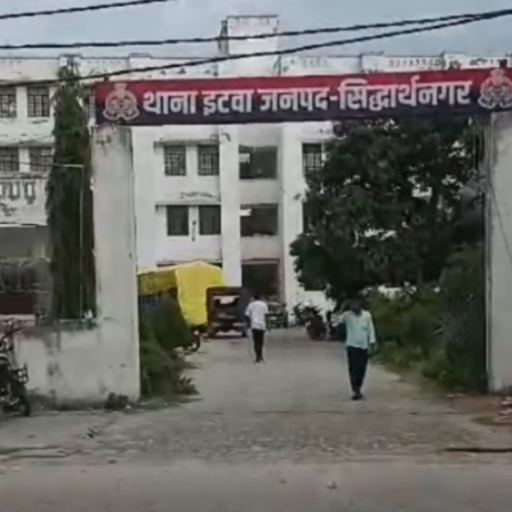 कमाई के रुपये मांगने पर दंपती को पीटा:सिद्धार्थनगर में तीन भाइयों और एक महिला के खिलाफ केस दर्ज