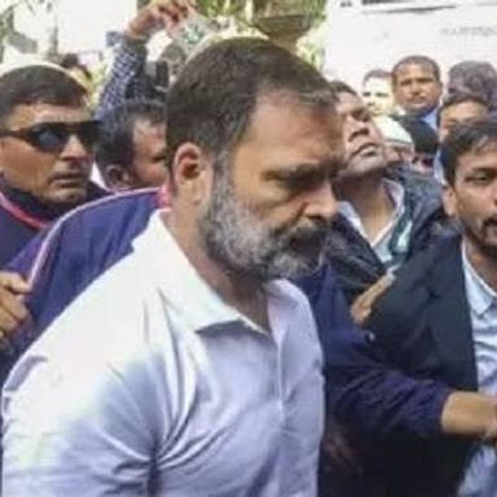 राहुल गांधी मानहानि केस में बचाव पक्ष की बहस:सुल्तानपुर में अधिवक्ता काशी प्रसाद शुक्ल ने सवा घंटे रखा पक्ष, कल अगली सुनवाई