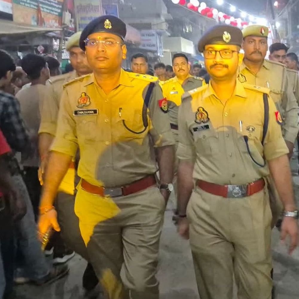 एसपी ग्रामीण ने काली जुलूस की सुरक्षा व्यवस्था का लिया:श्रद्धालुओं की सुरक्षा और यातायात व्यवस्था पर विशेष ध्यान देने के निर्देश