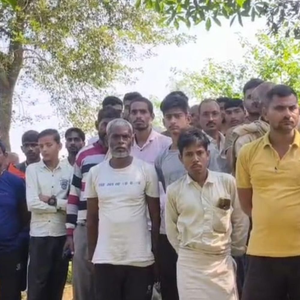सीतापुर में धारदार हथियार से किसान की हत्या:सीतापुर में जंगल के रास्ते पर मिला शव, हत्या से पहले पीटने की आशंका