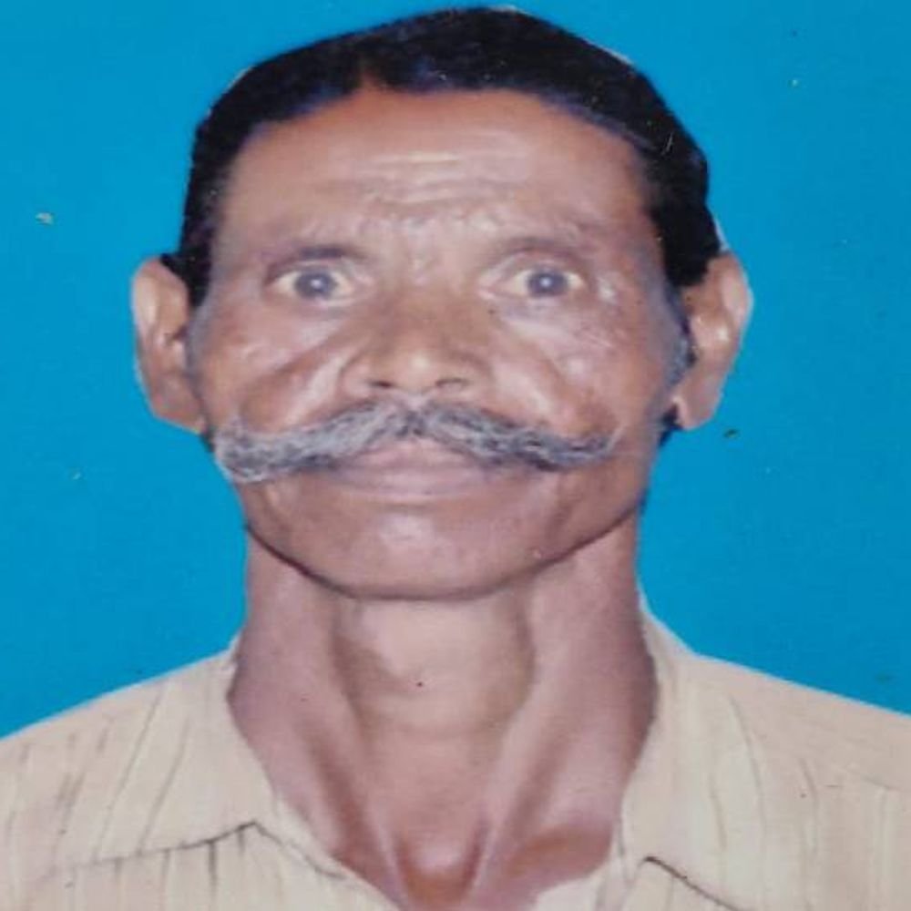 झांसी के बुजुर्ग की मध्य प्रदेश में मौत:बाइक से पूजा में शामिल होने के लिए गांव जा रहे थे, अज्ञात वाहन ने उड़ाया
