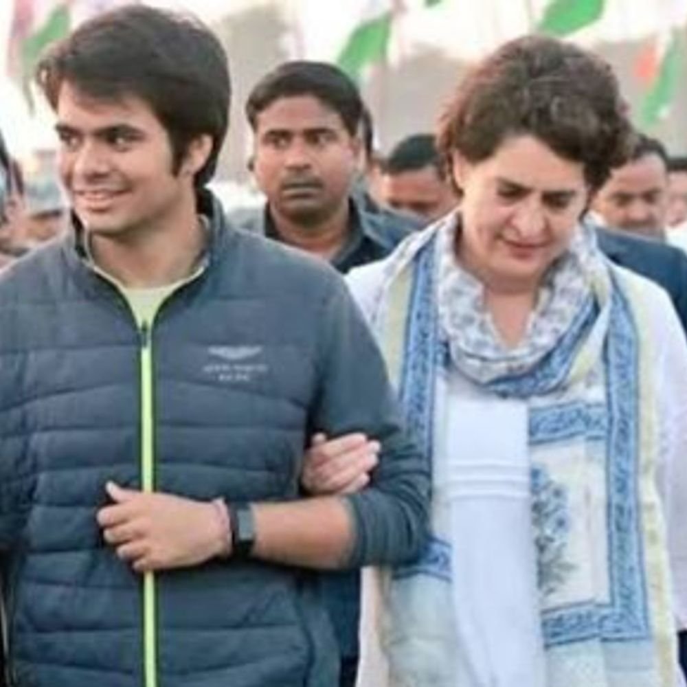 बीकानेर हाउस ने रेहान वाड्रा की प्रदर्शन वाली तस्वीरें हटाईं:प्रियंका गांधी बोलीं- अब लोकतंत्र नहीं रहा, शो तय समय पर जारी