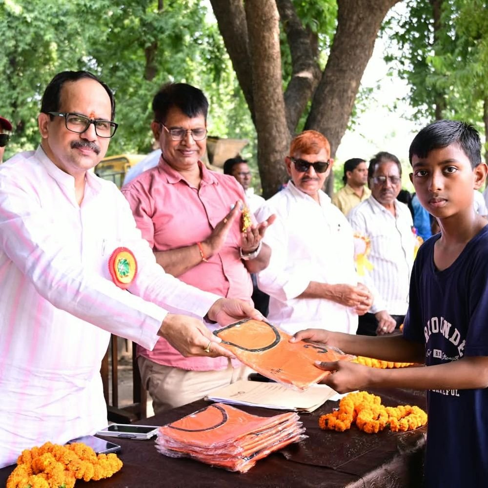 प्रयागराज में खो-खो प्रतियोगिता, मेजा और सोरांव की टीमें चैंपियन:70वीं जनपदीय प्रतियोगिता में खिलाड़ियों ने दिखाया दमखम