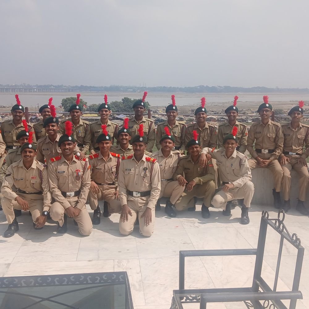 एनसीसी कैडेट्स का तकनीकी भ्रमण:सेना की तकनीकी इकाइयों में 24 कैडेट्स ने समझीं आधुनिक तकनीकें