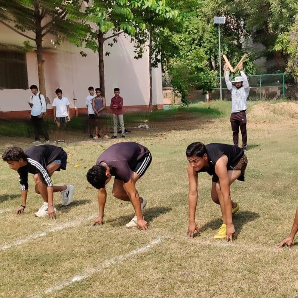 मांट और नौहझील बने ओवरऑल विजेता:मथुरा में 70वीं जनपदीय एथलेटिक्स प्रतियोगिता का समापन
