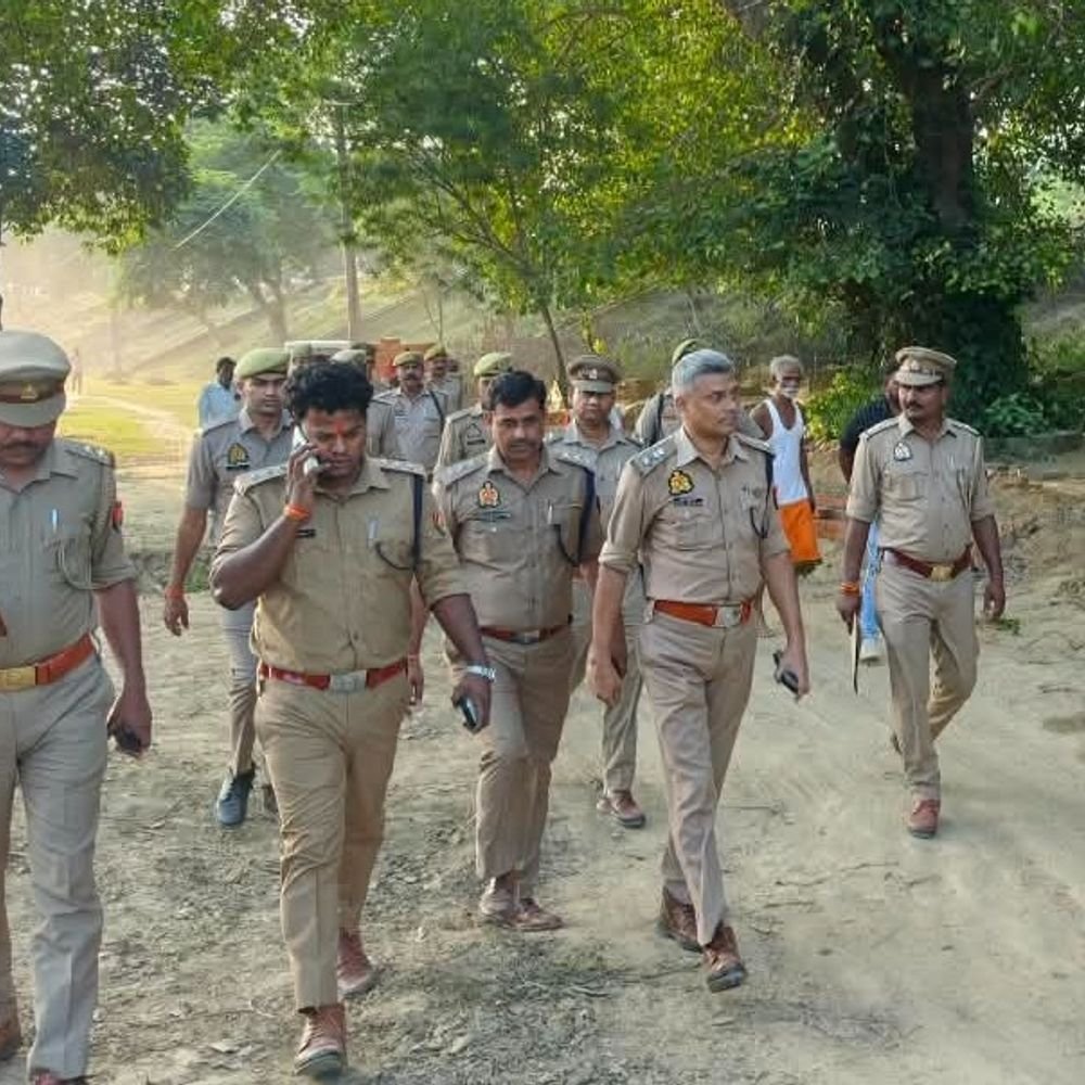 अयोध्या-अमेठी पुलिस ने त्योहारों पर सुरक्षा के लिए की बैठक:रेछघाट पर यातायात, भीड़ नियंत्रण और विसर्जन कार्यक्रमों पर चर्चा