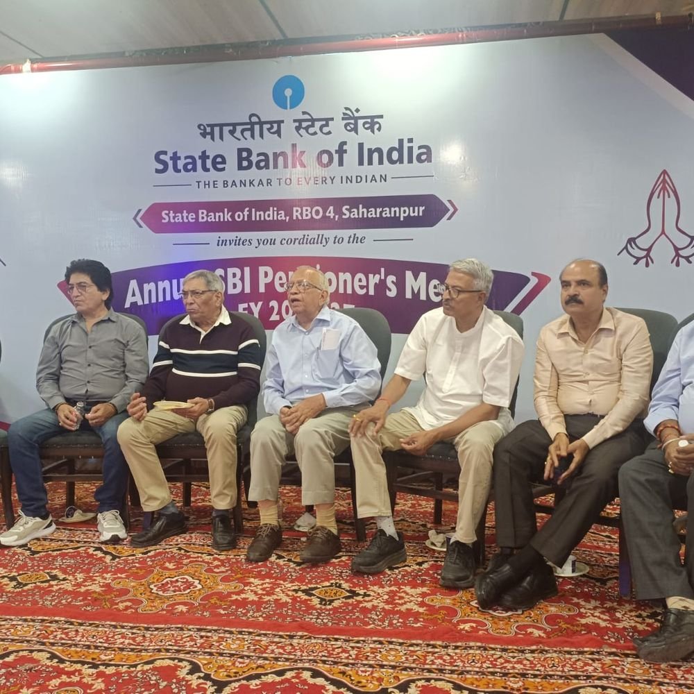 SBI पेंशनर सम्मेलन में उठीं बैंक शाखाओं की समस्याएं:सहारनपुर में अधिकारियों ने जल्द समाधान का भरोसा दिलाया, 200 पेंशनर हुए शामिल
