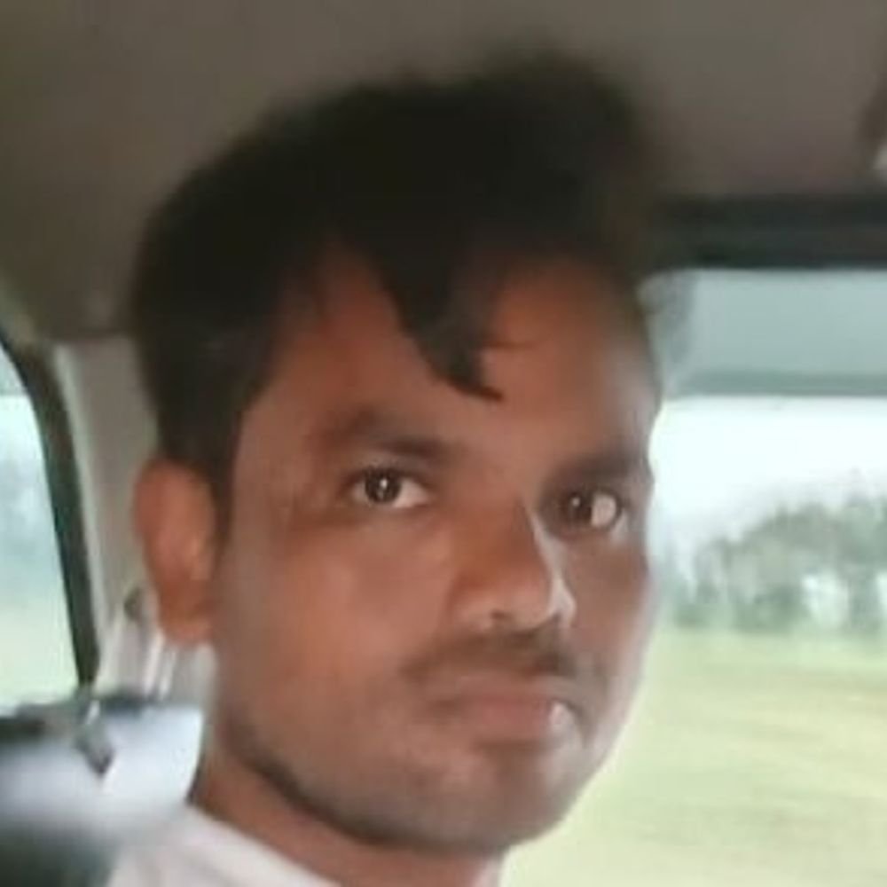फिरोजाबाद में ईको कार ने बाइक को मारी टक्कर:युवक की मौत, दो घायल, ससुराल से लौटते समय हुआ हादसा; बाइक पर 3 लोग थे