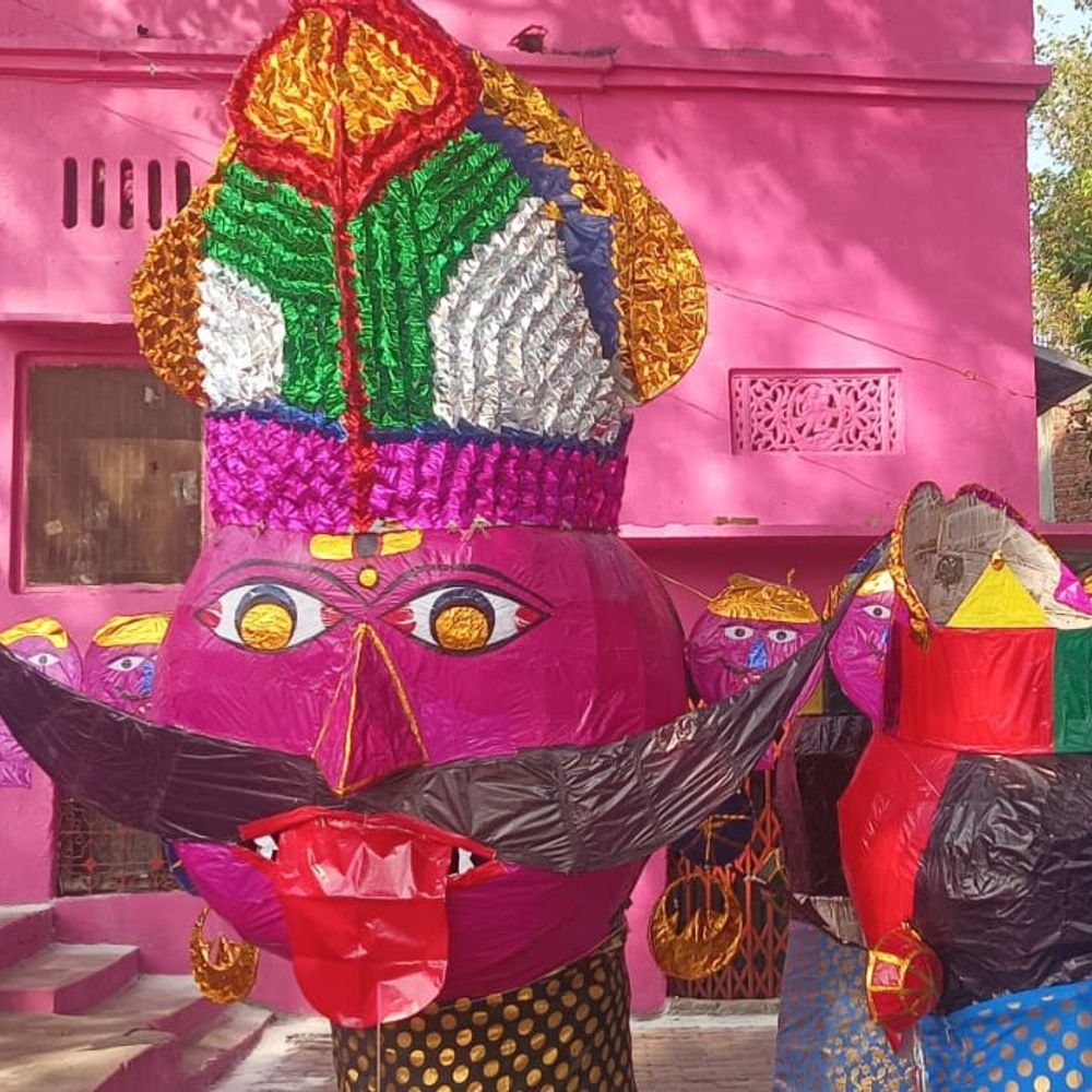 बहराइच में 65 फुट के रावण का होगा दहन:कुंभकर्ण-मेघनाद के पुतले और भव्य आतिशबाजी रहेगी आकर्षण का केंद्र