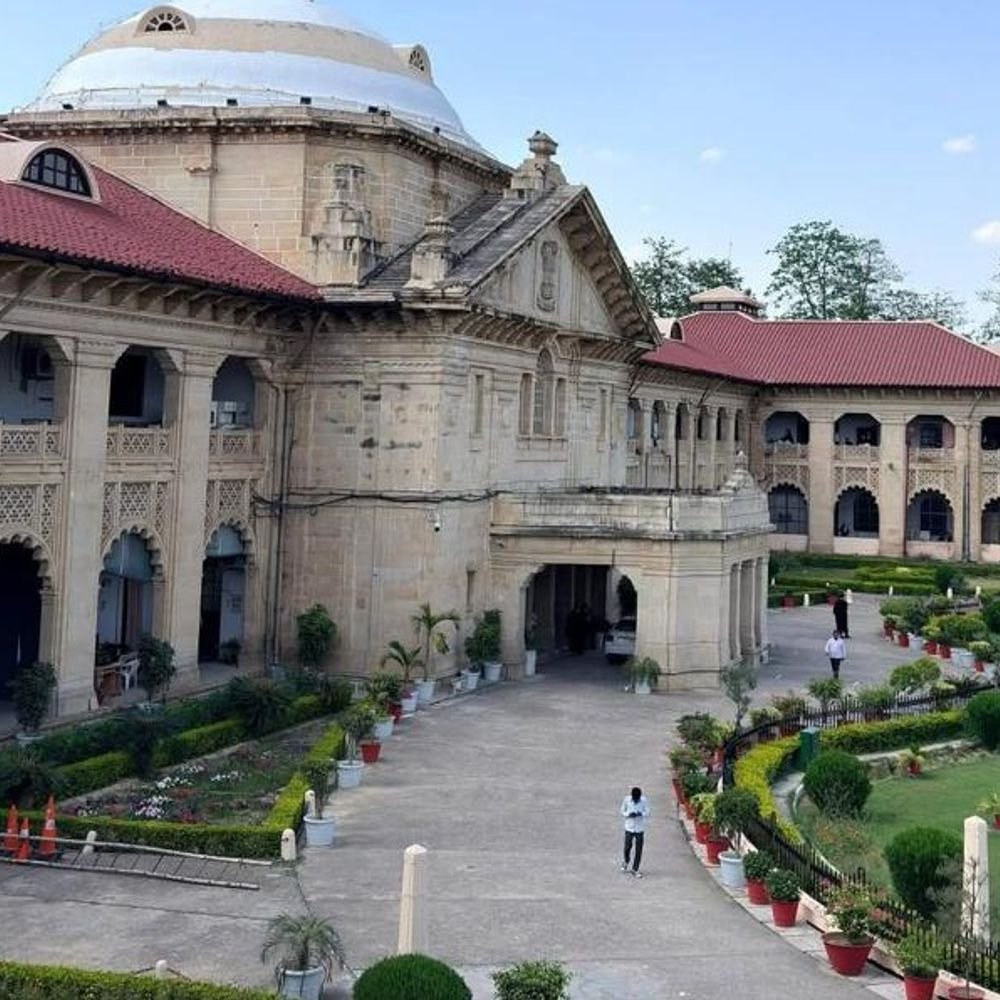 SSP आजमगढ़ आज हाईकोर्ट में पेश होंगे:लापरवाही में कोर्ट ने थानेदार और पीआरओ को भी तलब किया, विवेचक का वारंट रद्द